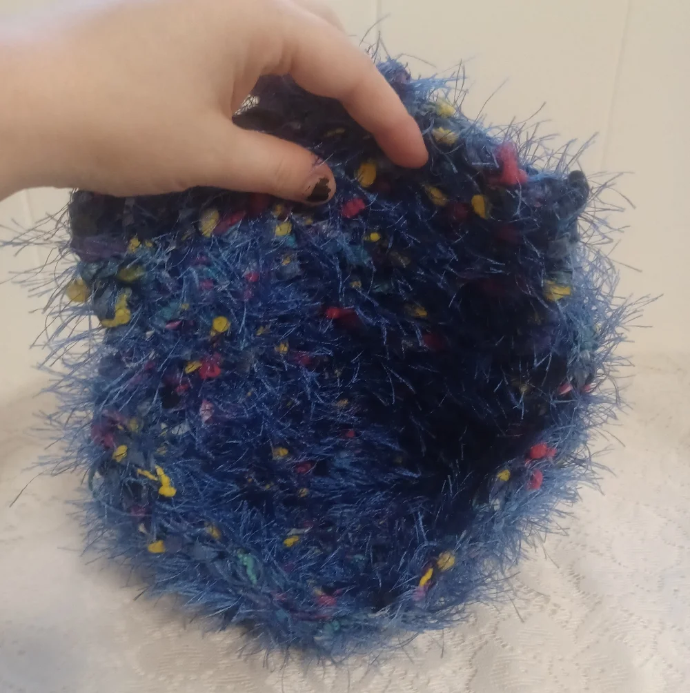 Fuzzy Knit Purse - Picture 4 of 8